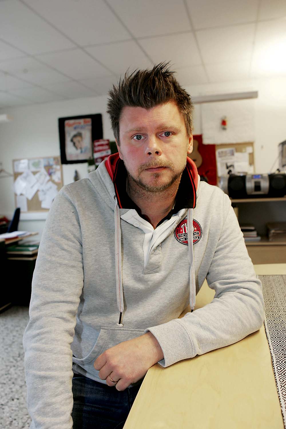 Tror på ungdomarna. Thomas Hermansson, processledare på Ale fritid, utvecklar och leder det nya arbetssättet KEKS med syfte att öka ungdomarnas delaktighet och inflytande. ”Tvärballa bankomaten” är en del i det arbetet.