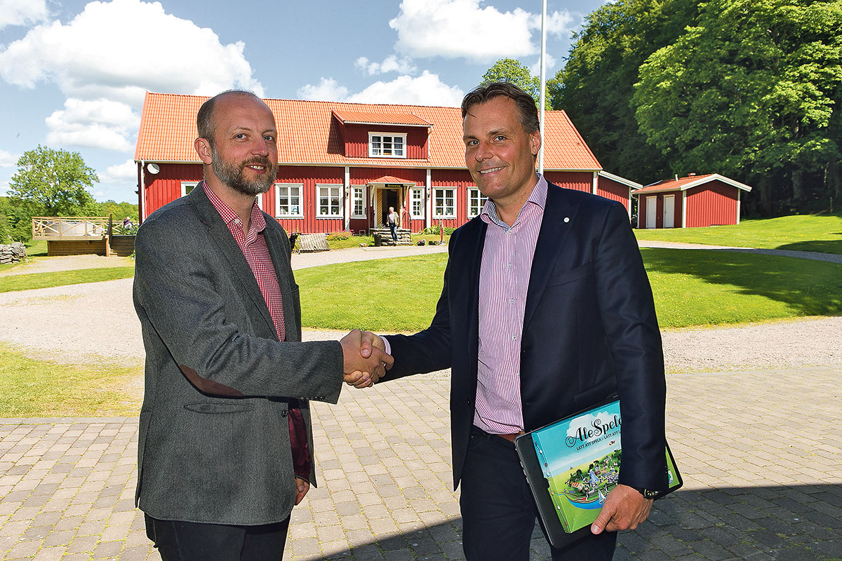 Serneke är med på allt