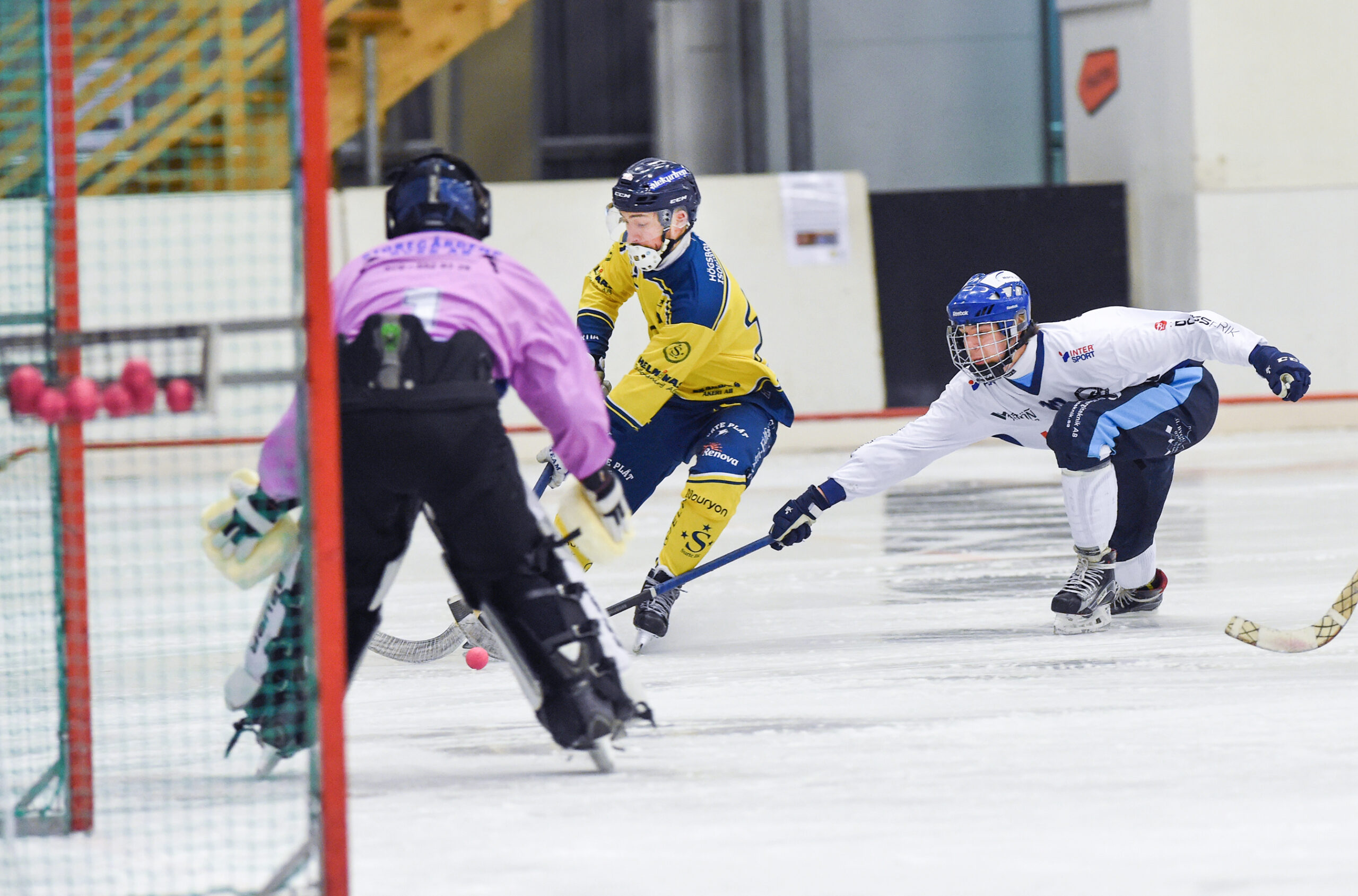 Surte går in i hetluften Alekuriren Alekuriren