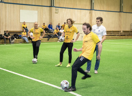 v1224 Upptaktsträff spel Emil