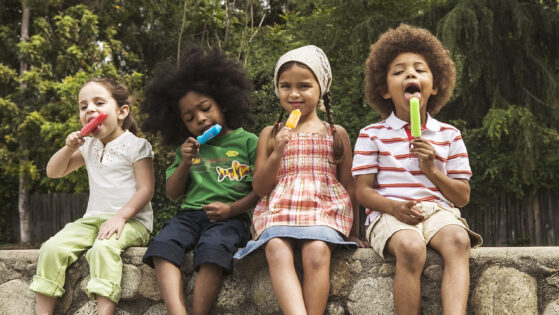 Kids eating ice-pops
