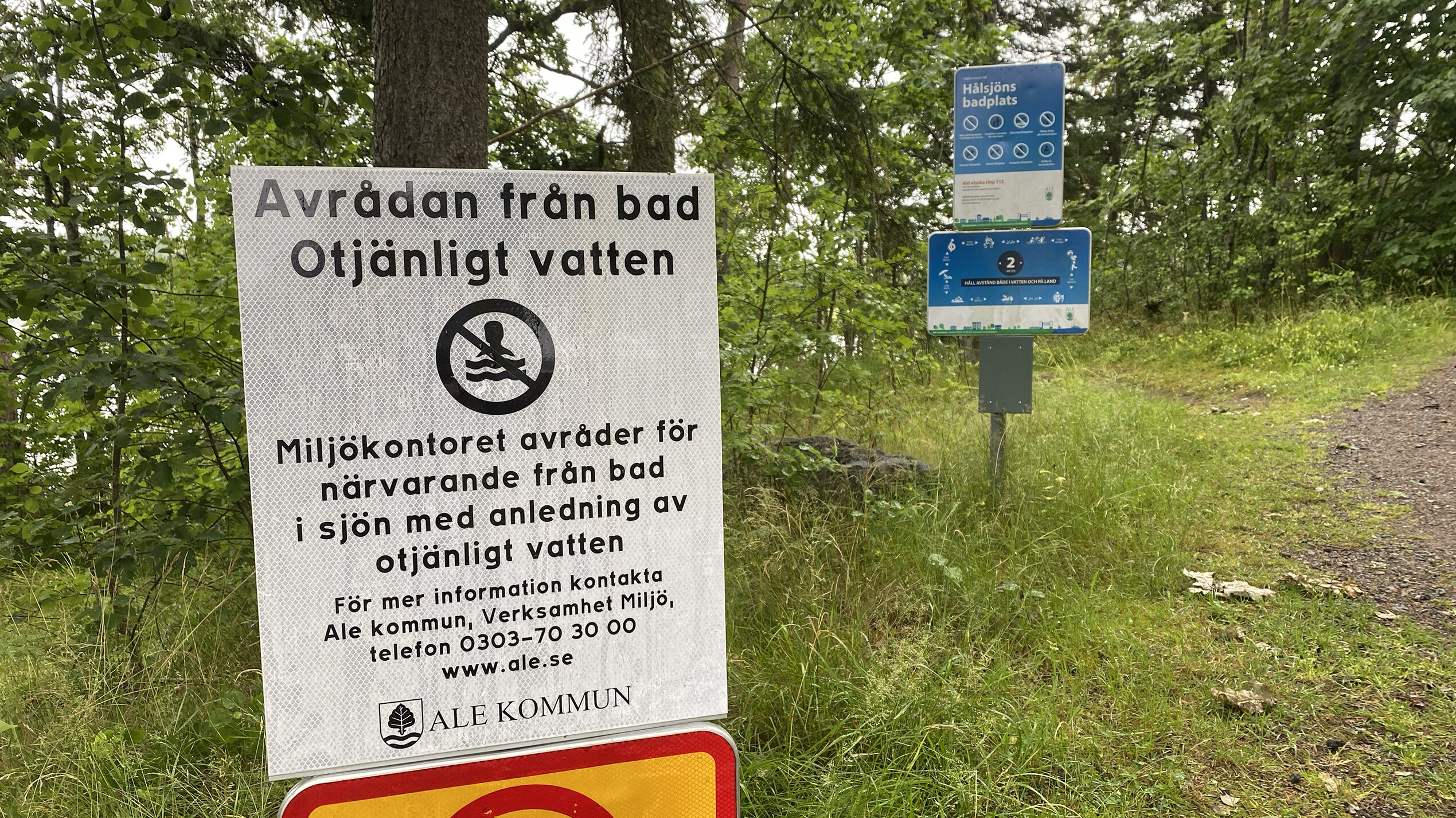 Avråder från bad i Hålsjön