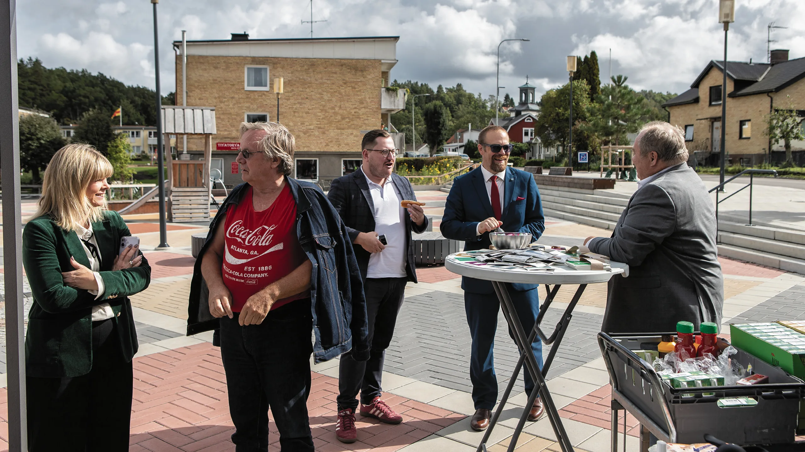 Frågor, korv och kaffe i Lödöse