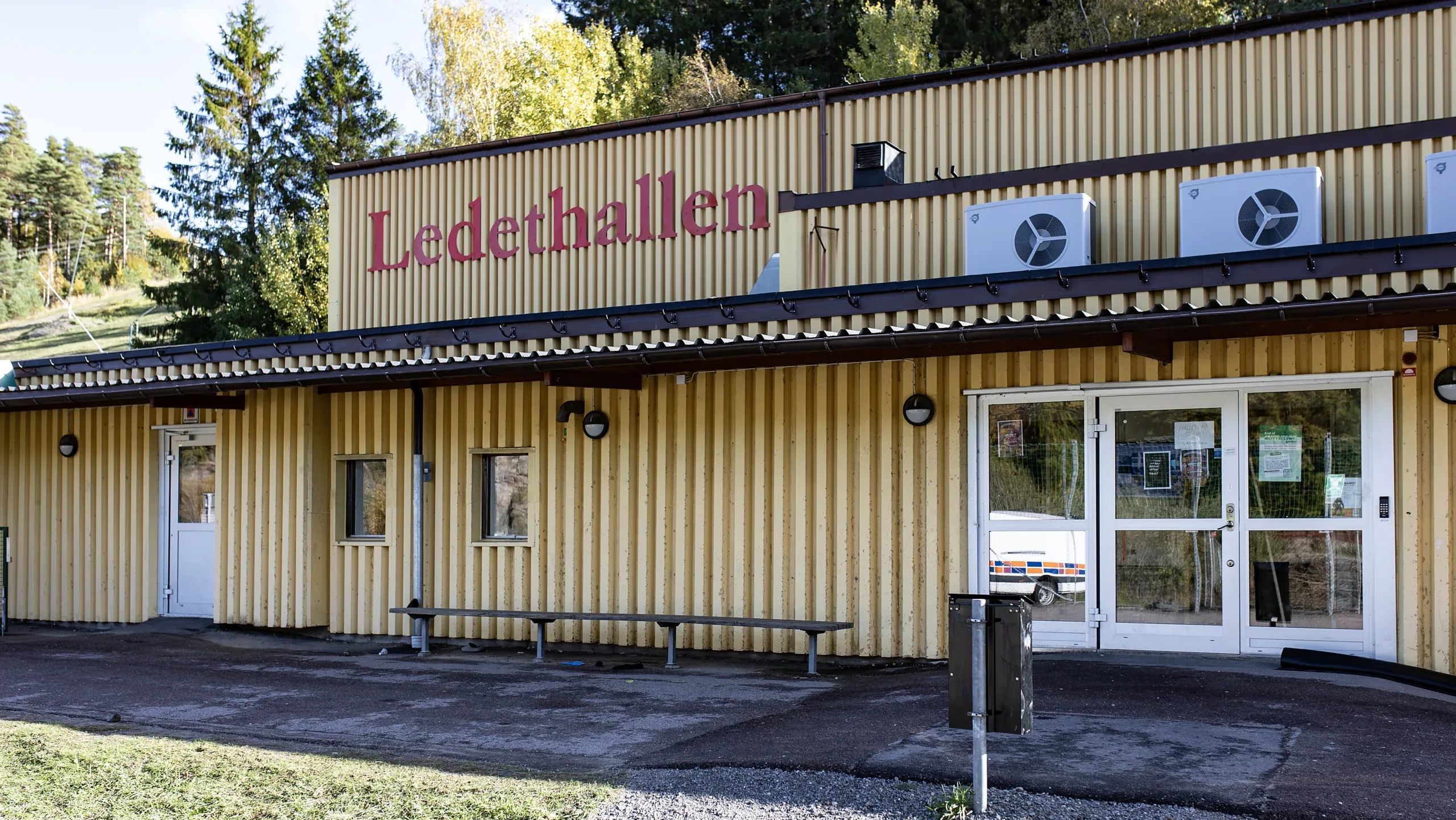 Ledethallen stängd tills vidare efter vattenläcka